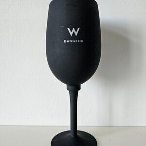 NIB W Hotel Bangkok Wine Bottle Opener 4 Piece Set in Magnetic Wine Glass Shape